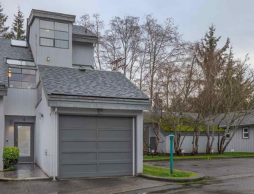 9 5753 Wharf Avenue, Sechelt, BC, Sechelt District — 3 bed townhouse for sale