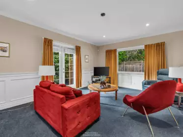 563 Esquimalt Avenue, West Vancouver, BC