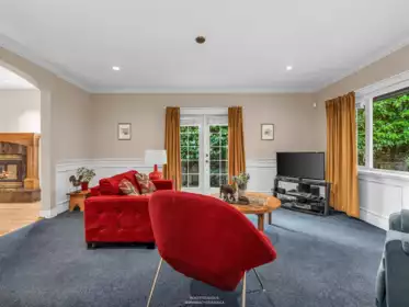 563 Esquimalt Avenue, West Vancouver, BC