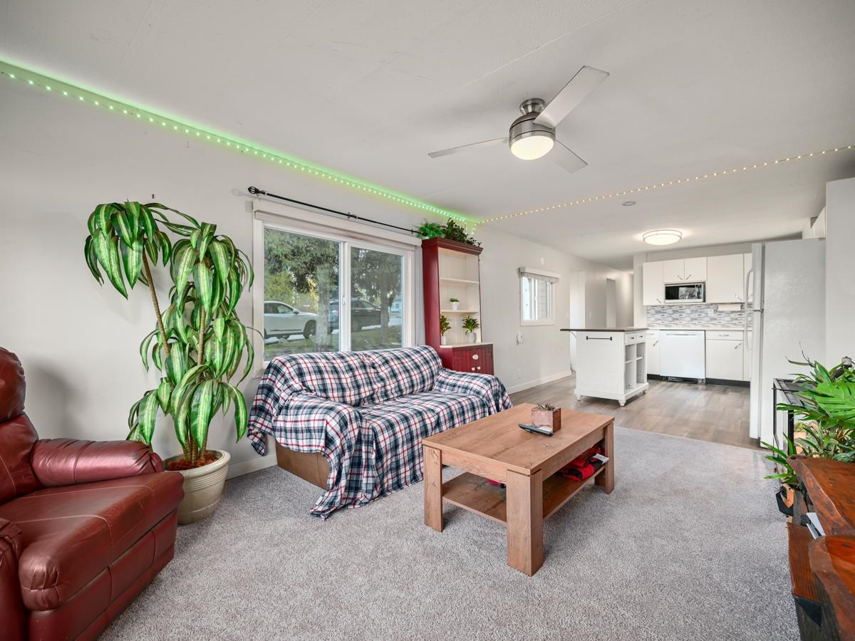 Dining Area Photo of 82 19658 Pinyon Lane, Pitt Meadows, BC