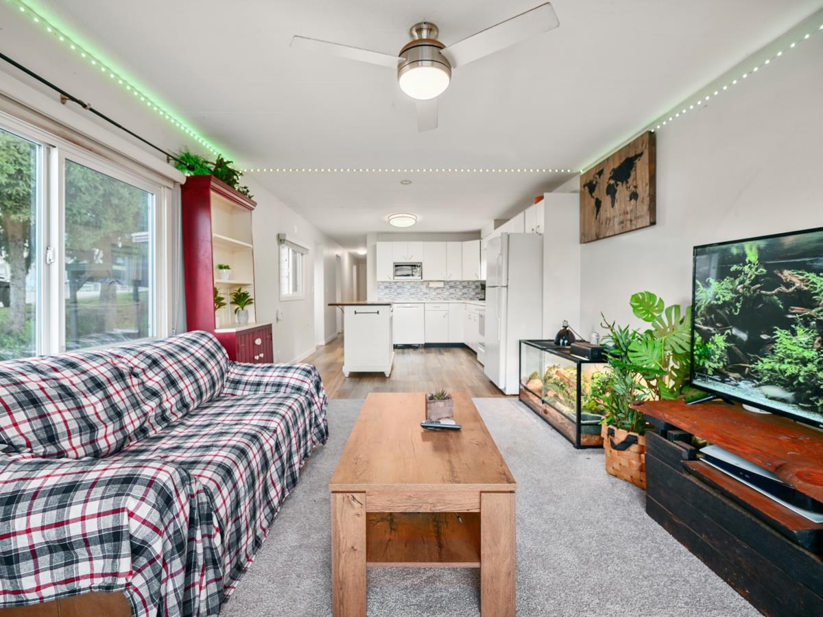 Kitchen Photo of 82 19658 Pinyon Lane, Pitt Meadows, BC