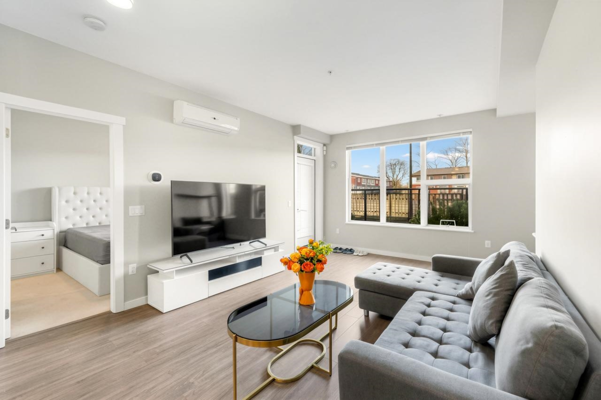 Kitchen Island Photo of 117 9311 Alexandra Road, Richmond, BC