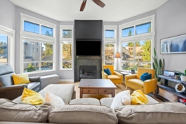 311 1150 Lynn Valley Road, North Vancouver, BC