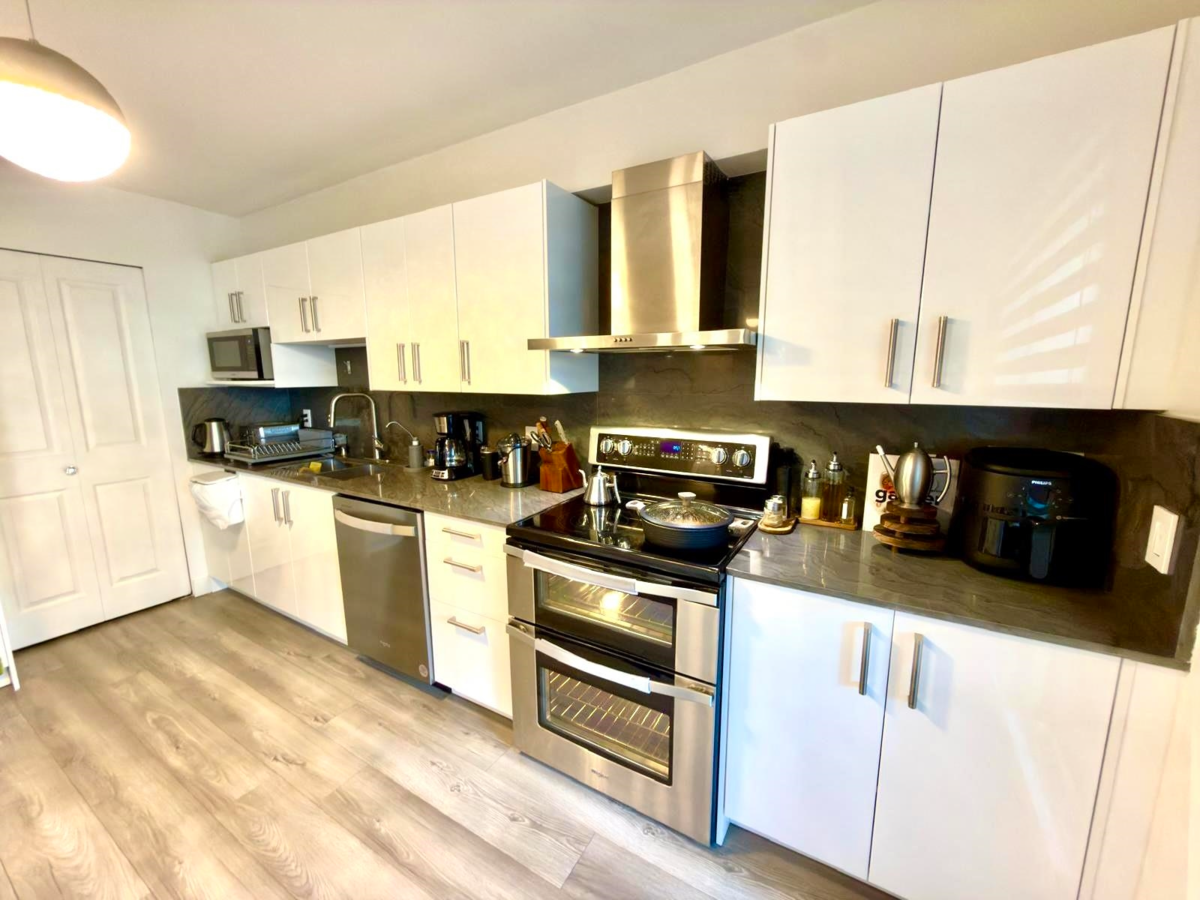 Dining Area Photo of 301 555 Austin Avenue, Coquitlam, BC