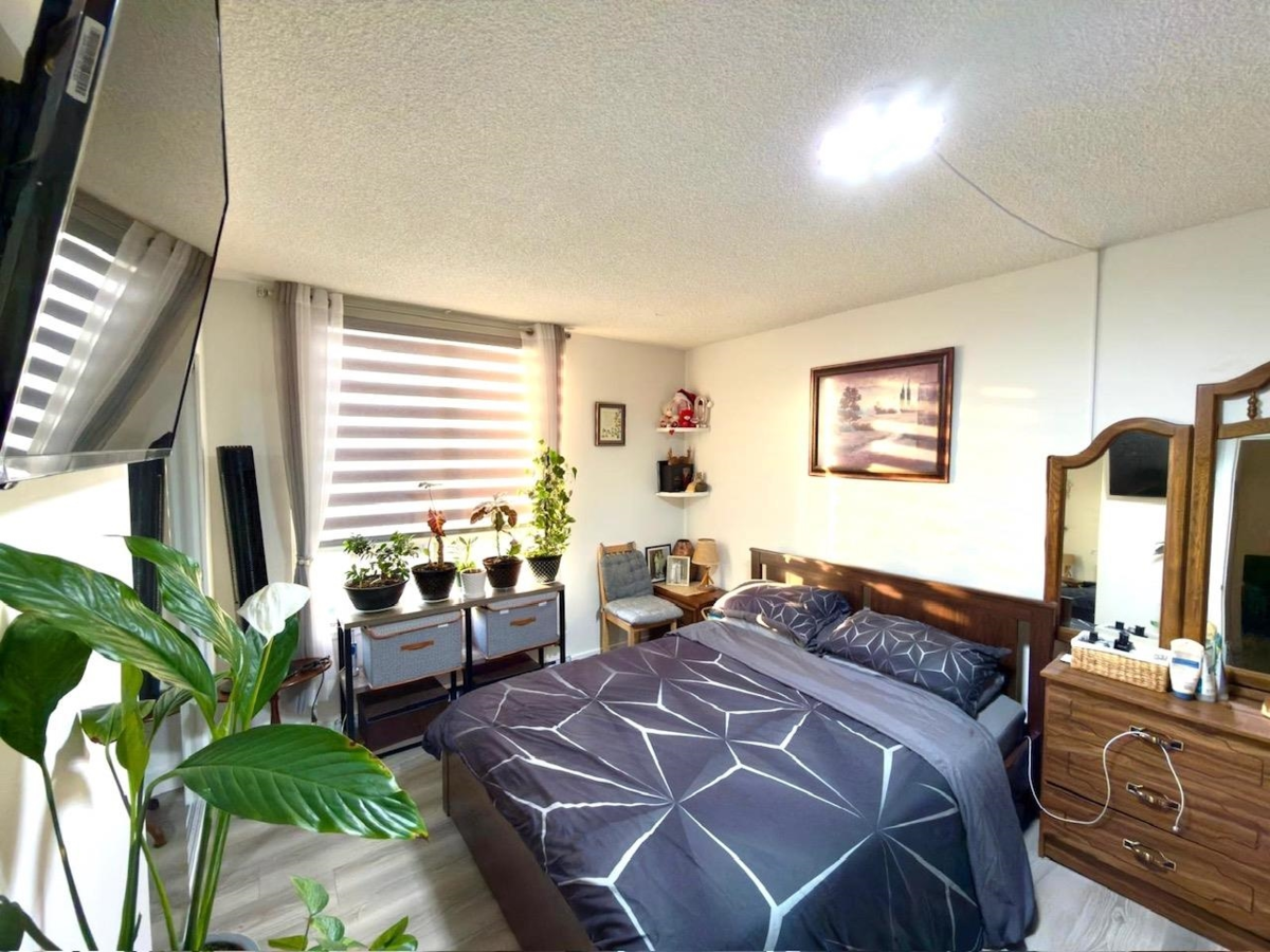 Guest Bathroom Photo of 301 555 Austin Avenue, Coquitlam, BC