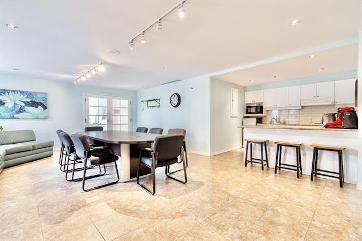 Hallway Photo of 301 555 Austin Avenue, Coquitlam, BC