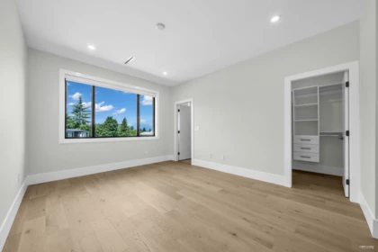 Hallway Photo of 10062 174a Street, Surrey, BC