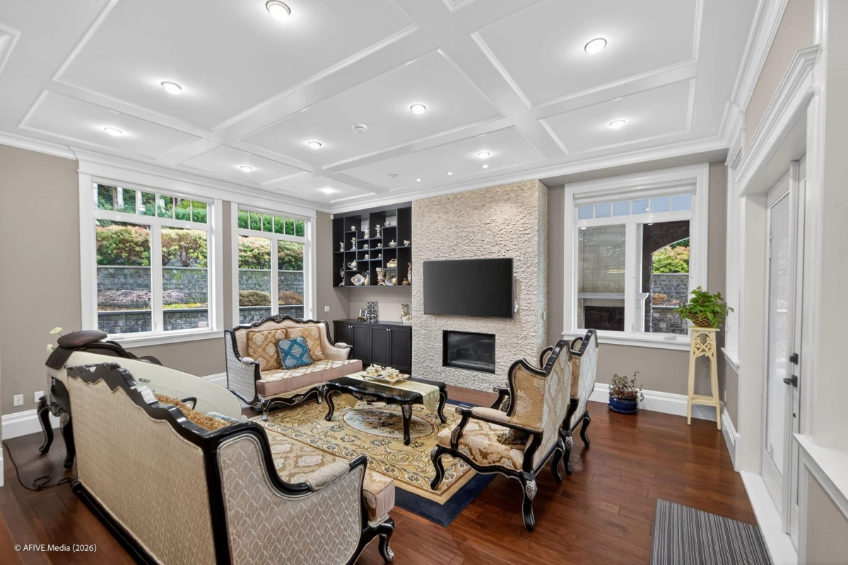 Breakfast Nook Photo of 16166 30b Avenue, Surrey, BC