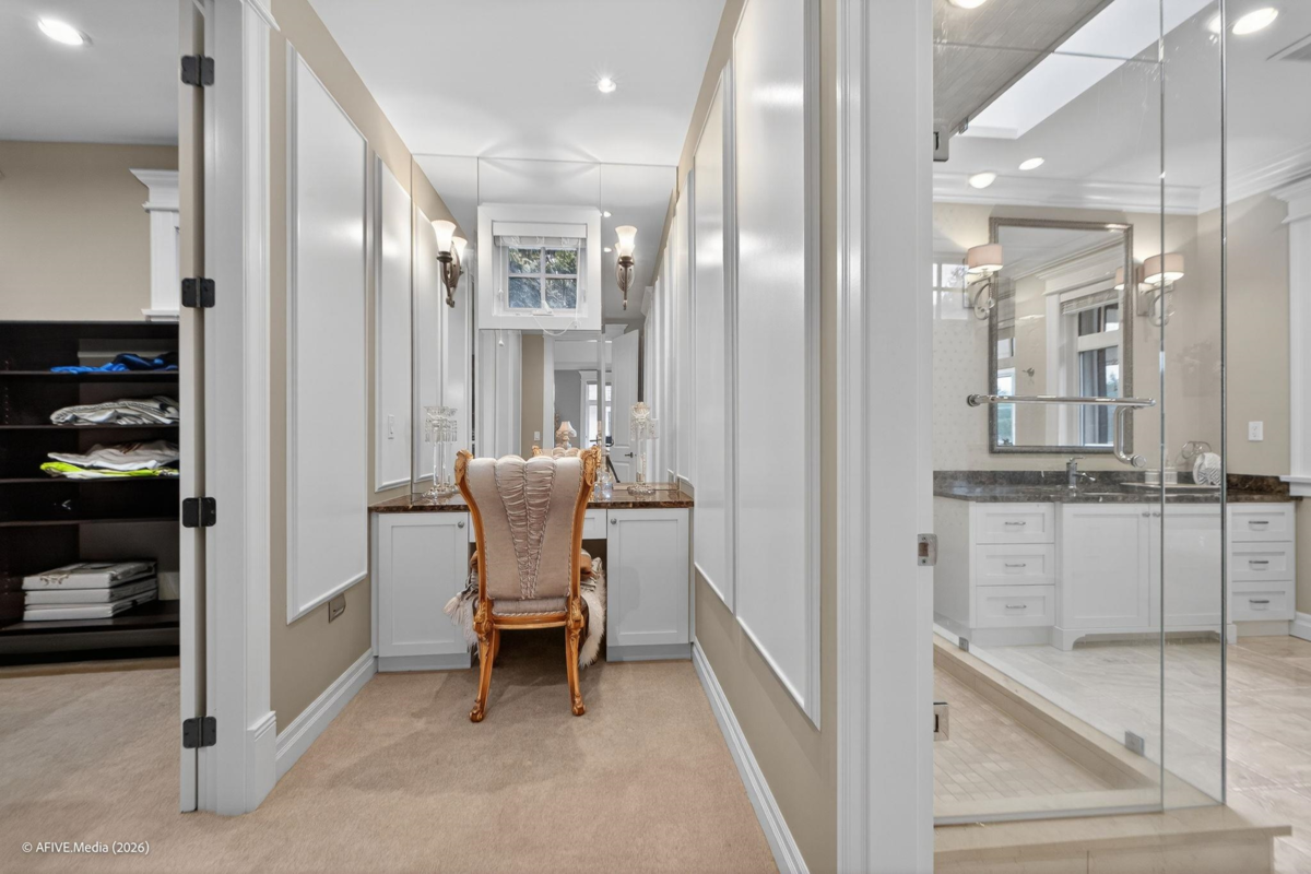 Laundry Room Photo of 16166 30b Avenue, Surrey, BC