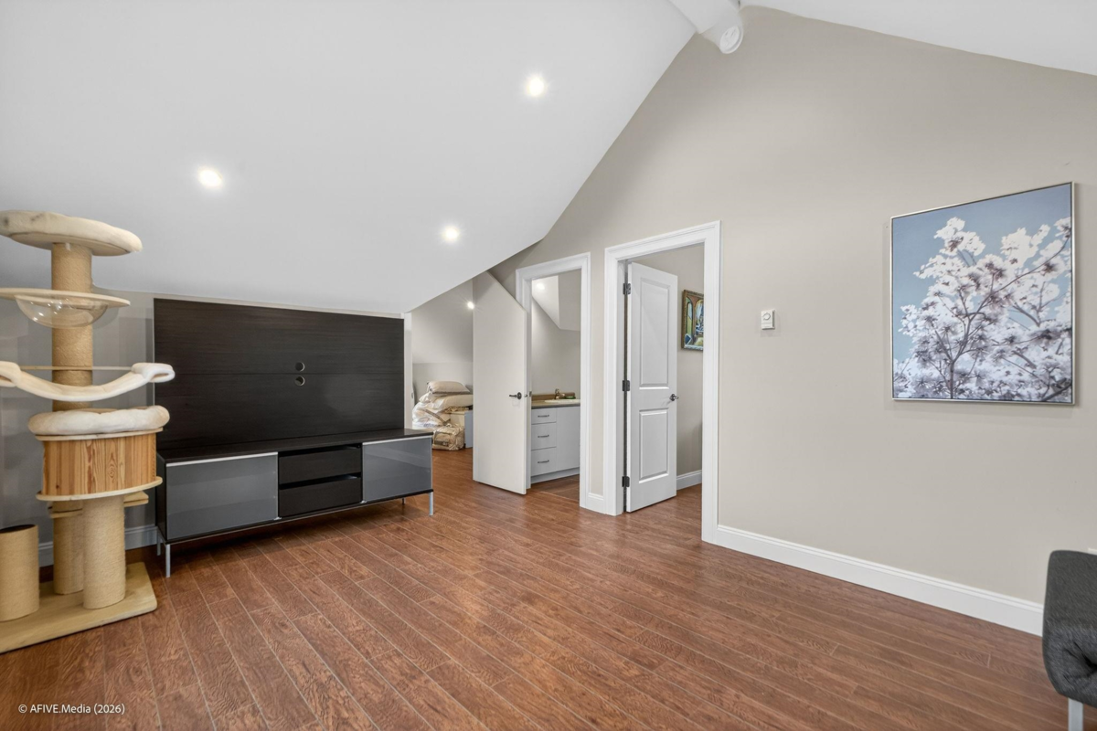 Outdoor Kitchen Photo of 16166 30b Avenue, Surrey, BC