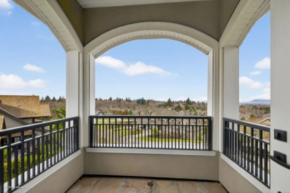 Guest Bathroom Photo of 16166 30b Avenue, Surrey, BC