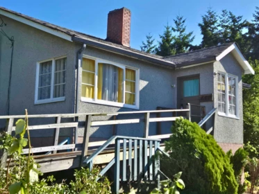 547 N Fletcher Road, Gibsons, BC, Gibsons — Single Family Residence for sale