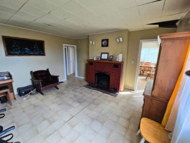 547 N Fletcher Road, Gibsons, BC, Gibsons — Single Family Residence for sale