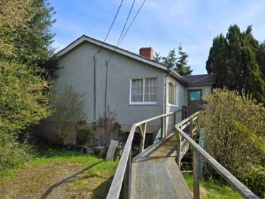 547 N Fletcher Road, Gibsons, BC, Gibsons — Single Family Residence for sale