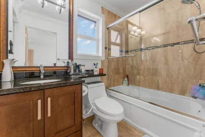 Hallway Photo of 2262 Madrona Place, Surrey, BC