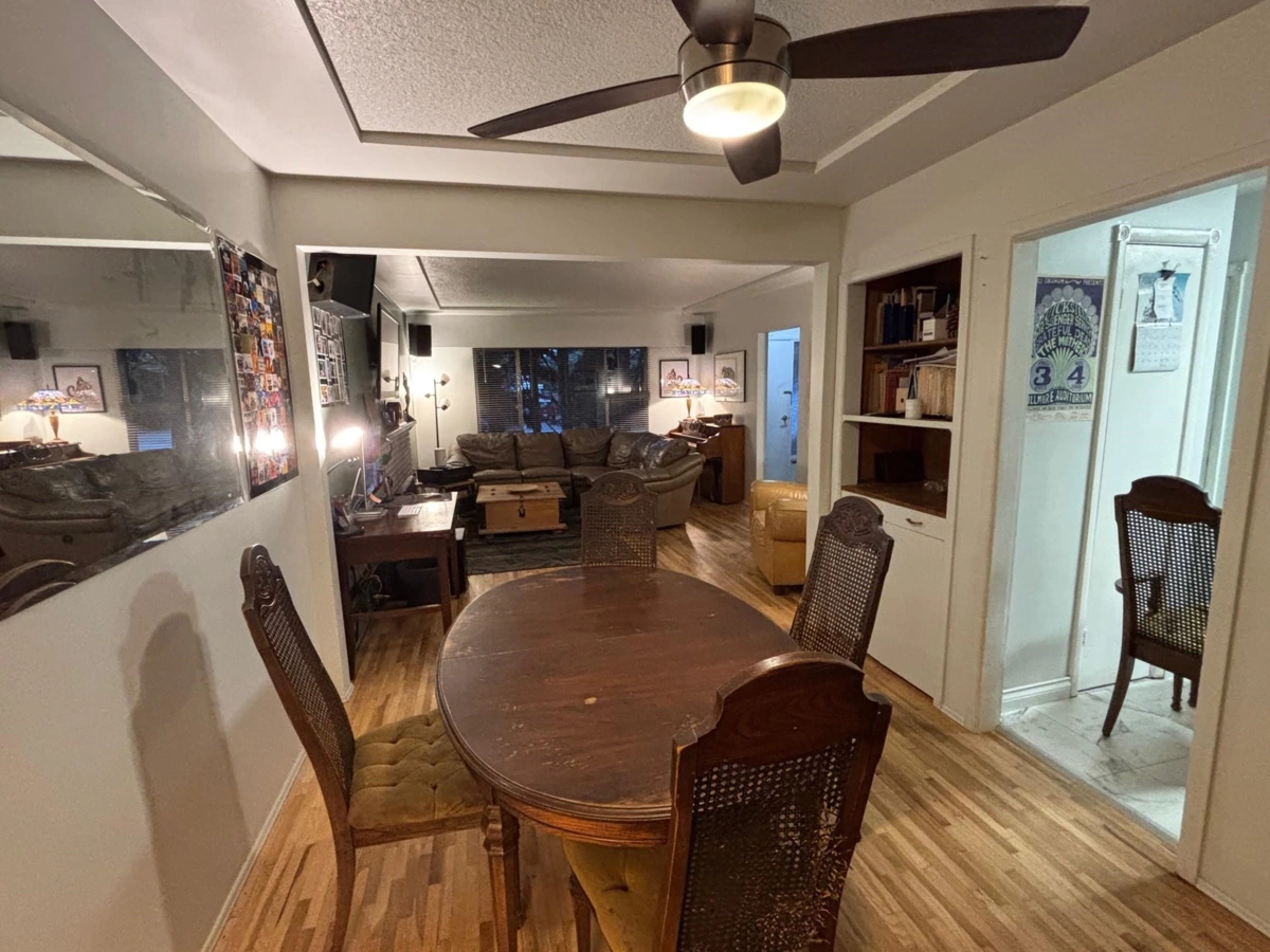 Dining Area Photo of 11230 72 Avenue, Delta, BC