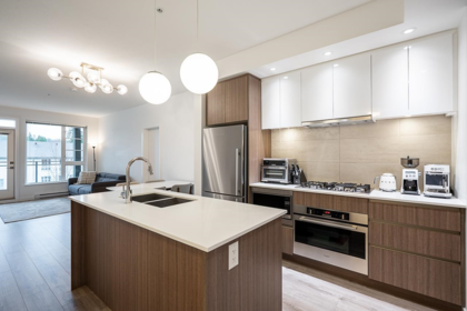 403 516 Foster Avenue, Coquitlam, BC, Coquitlam West — 2 bed apartment/condo for sale