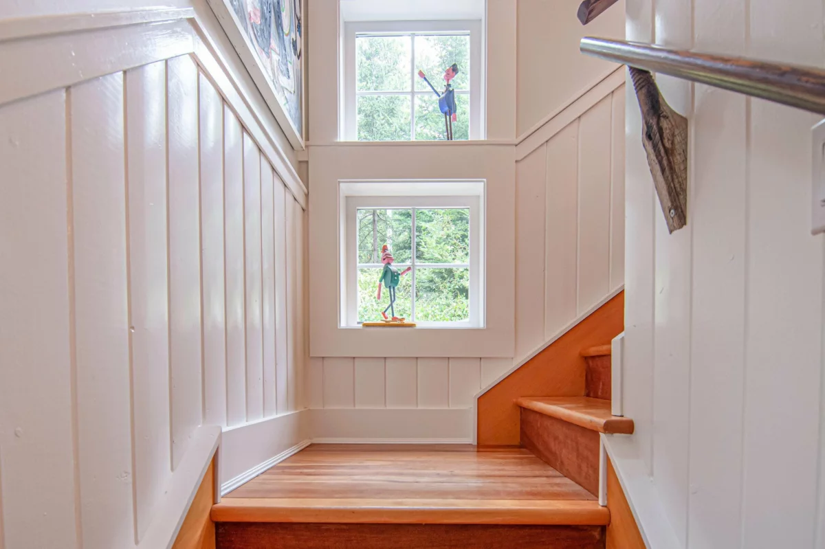 Laundry Room Photo of 105 Island Park Drive, Galiano Island, BC