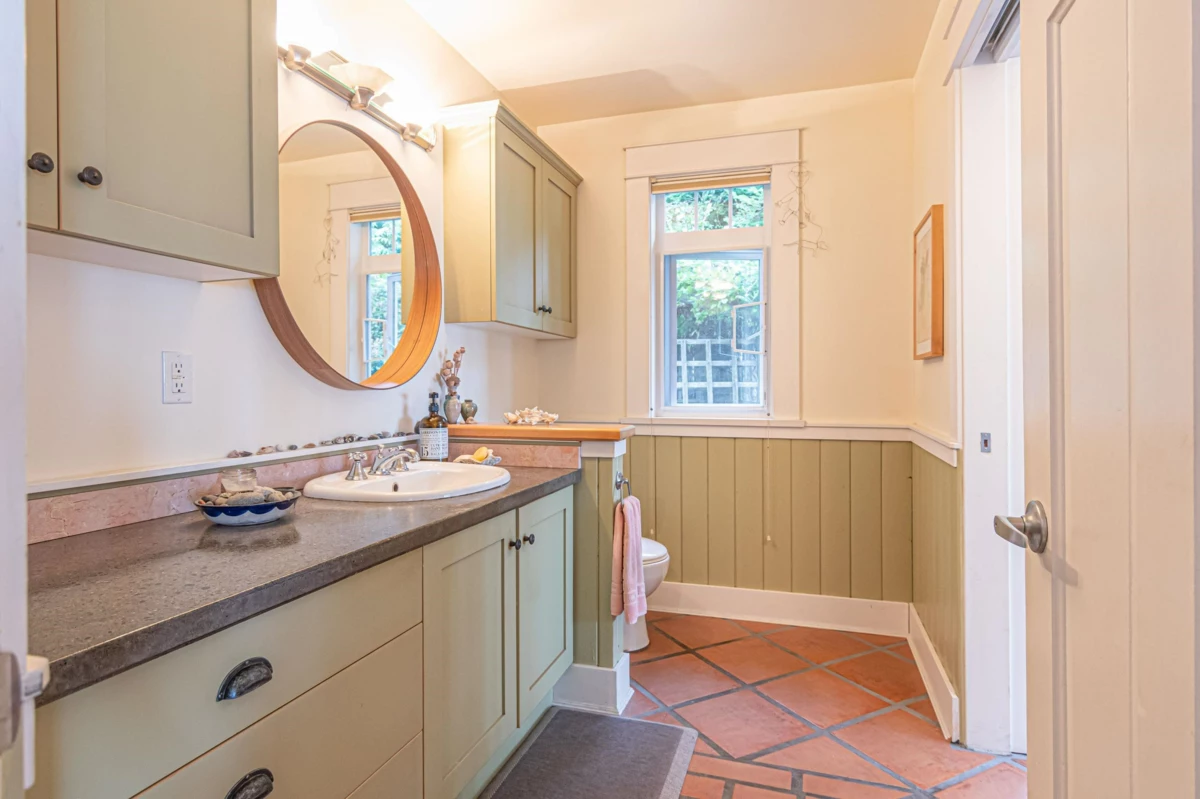 Loft / Bonus Room Photo of 105 Island Park Drive, Galiano Island, BC