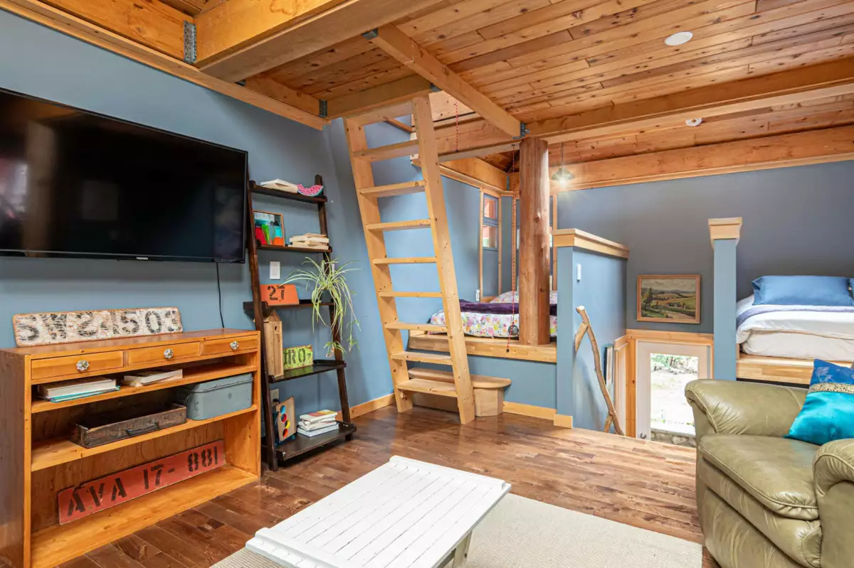 Outdoor Deck Photo of 105 Island Park Drive, Galiano Island, BC