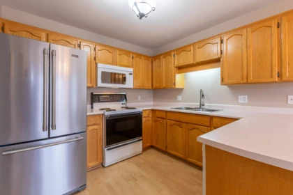 4 3380 Gladwin Road, Abbotsford, BC