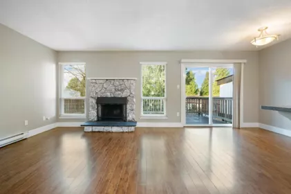 250 Davis Crescent, Langley, BC