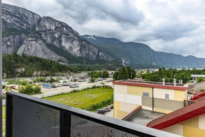 Basement Recreation Room Photo of 602 37881 Cleveland Avenue, Squamish, BC