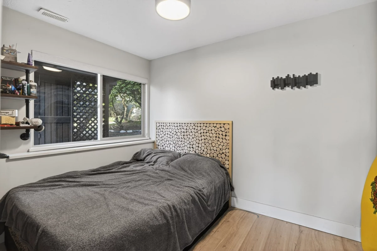 Front Yard Photo of 33777 4 Avenue, Mission, BC