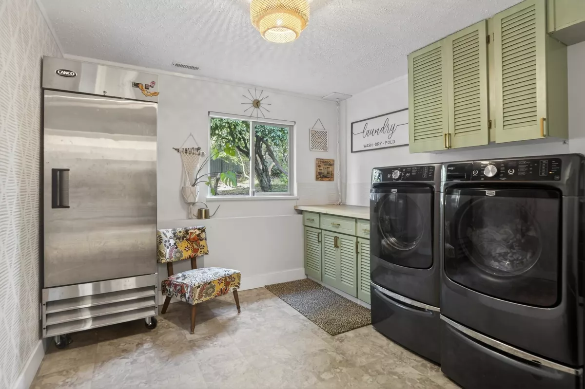 Hot Tub / Spa Photo of 33777 4 Avenue, Mission, BC