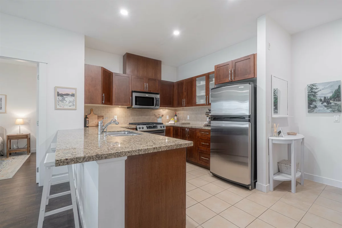 Breakfast Nook Photo of 110 1468 St. Andrews Avenue, North Vancouver, BC
