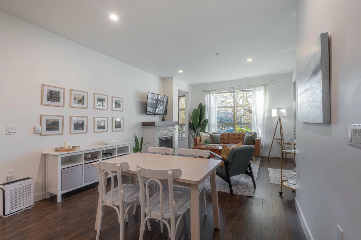 Family Room Photo of 110 1468 St. Andrews Avenue, North Vancouver, BC