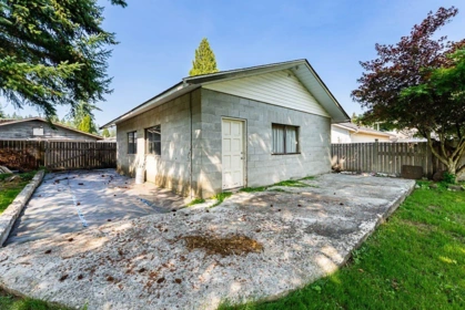 Laundry Room Photo of 1741 Salisbury Avenue, Port Coquitlam, BC