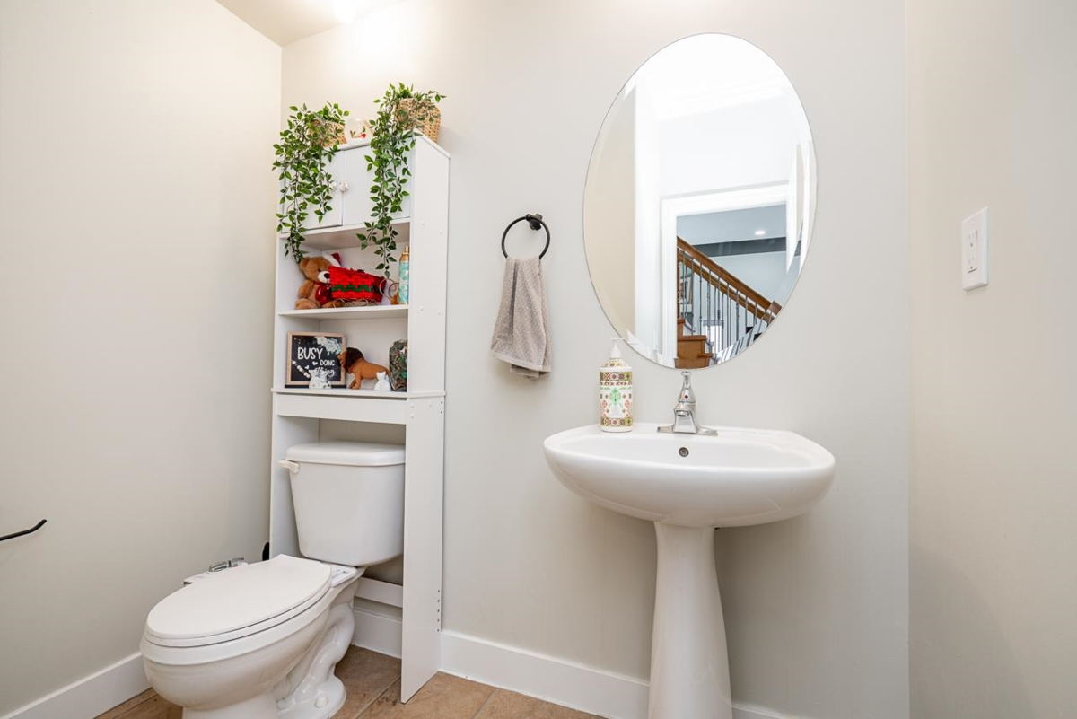 Basement Recreation Room Photo of 14532 84 Avenue, Surrey, BC