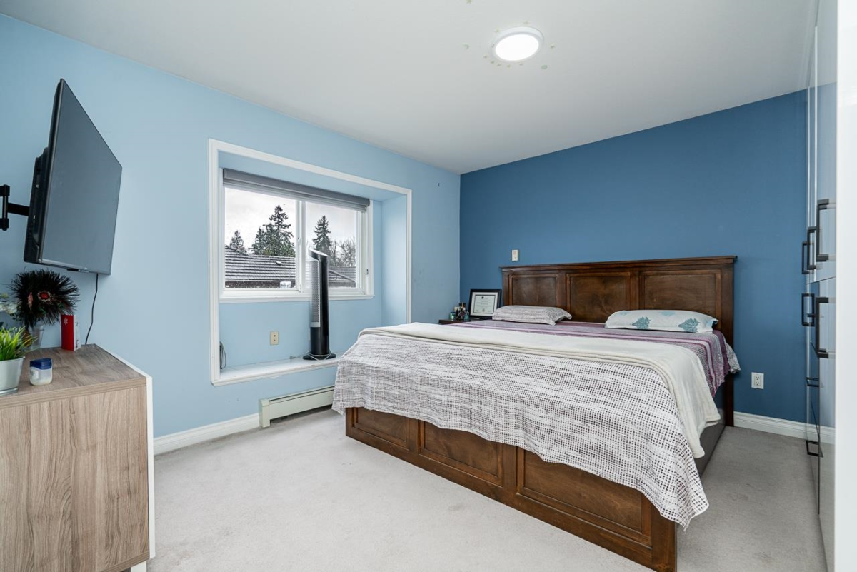 Staircase Photo of 14532 84 Avenue, Surrey, BC