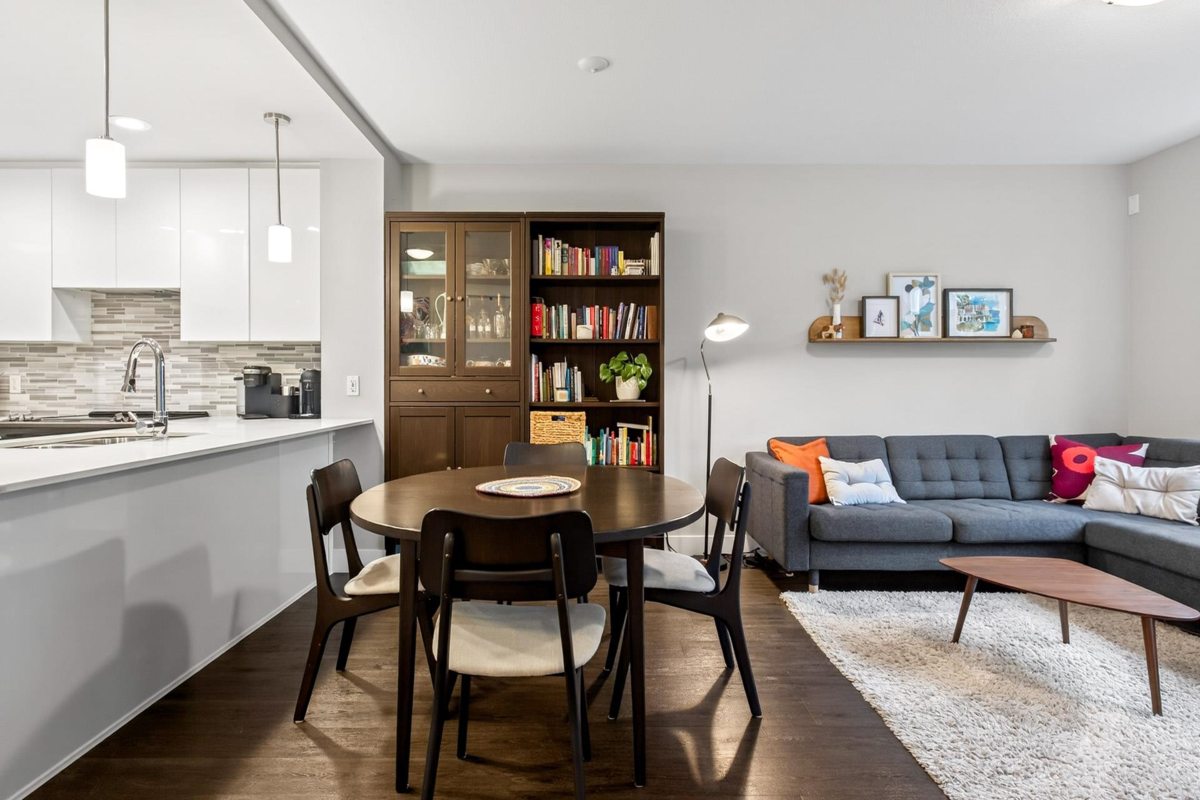 Kitchen Island Photo of 103 2465 Wilson Avenue, Port Coquitlam, BC