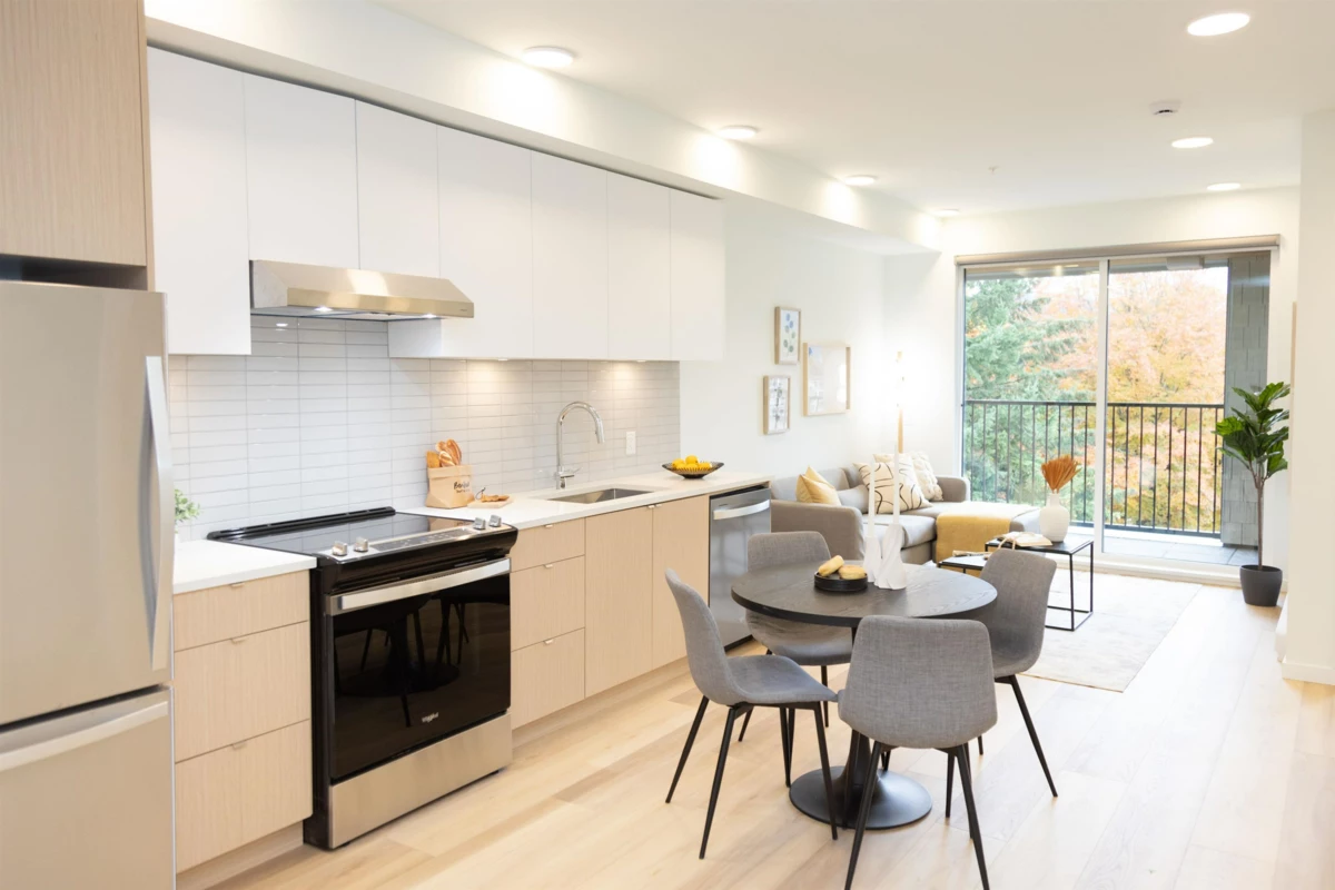 Dining Area Photo of 406 37994 Second Avenue, Squamish, BC
