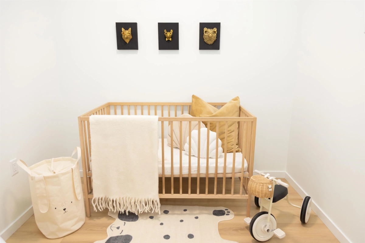 Kitchen Island Photo of 406 37994 Second Avenue, Squamish, BC