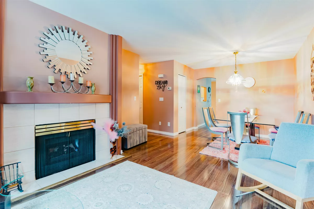Dining Area Photo of 9 7140 132 Street, Surrey, BC