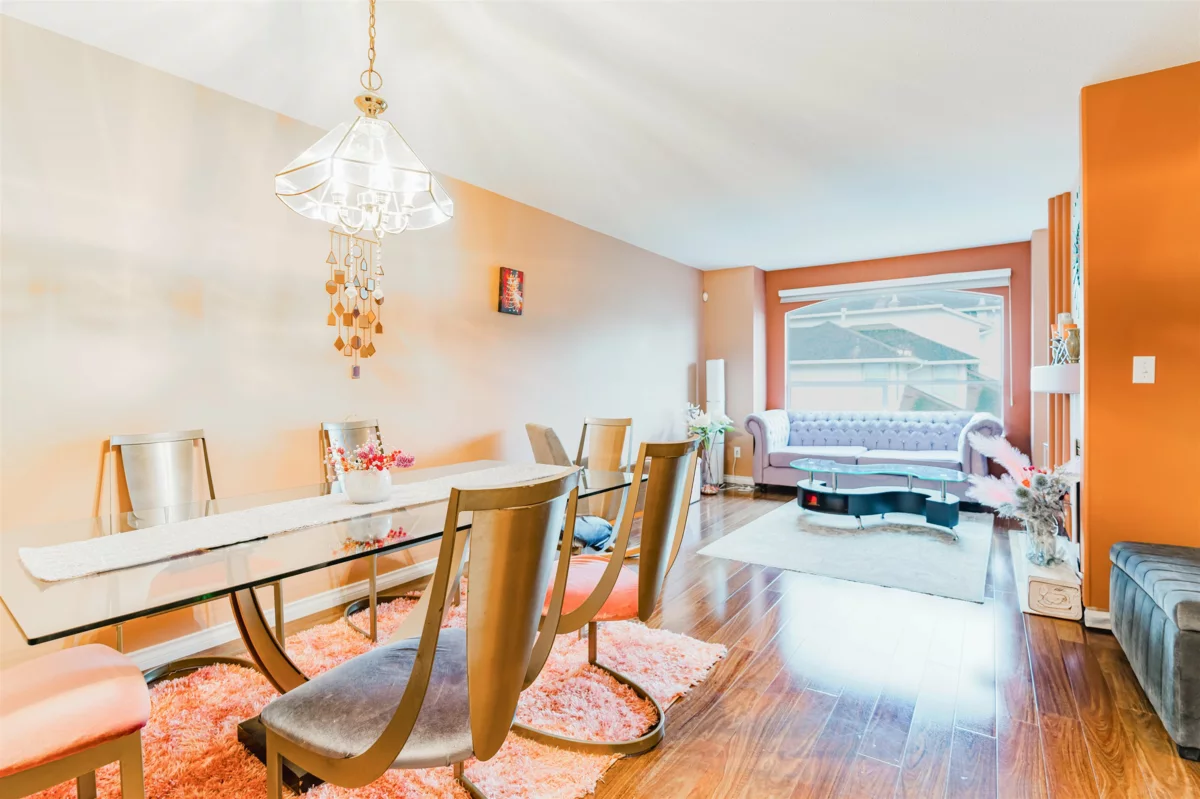 Kitchen Photo of 9 7140 132 Street, Surrey, BC