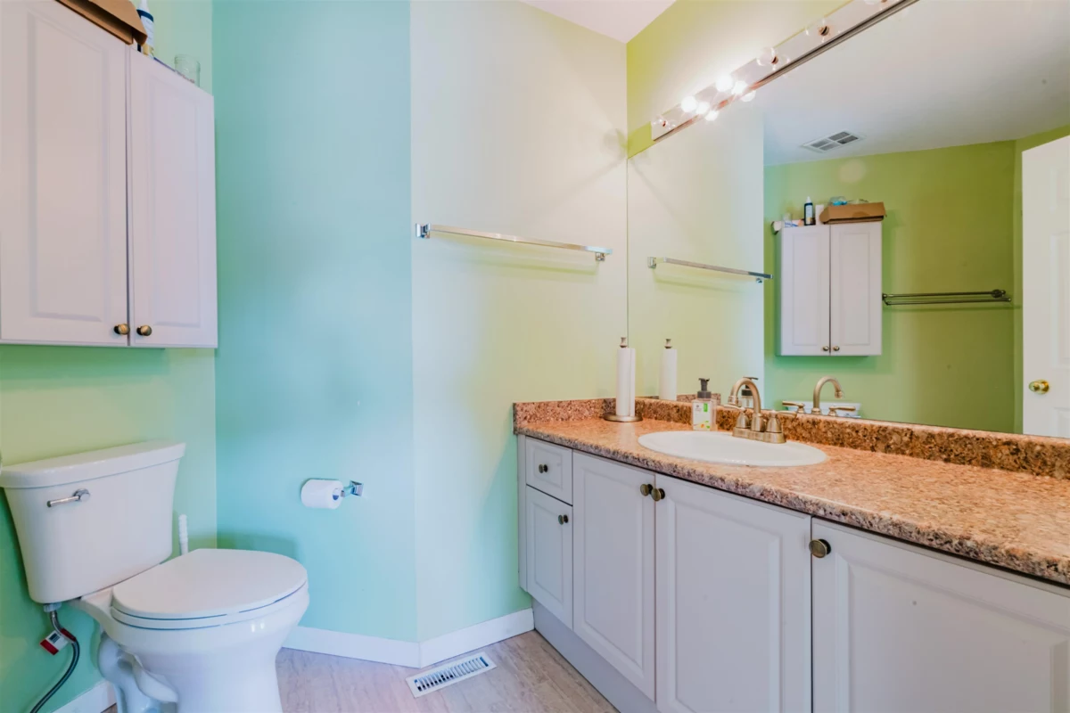 Primary Bathroom Photo of 9 7140 132 Street, Surrey, BC