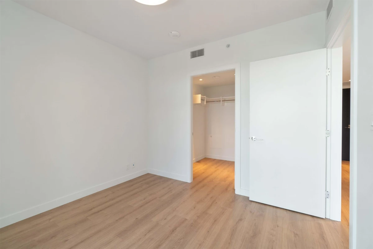 Hallway Photo of 2304 1500 Fern Street, North Vancouver, BC