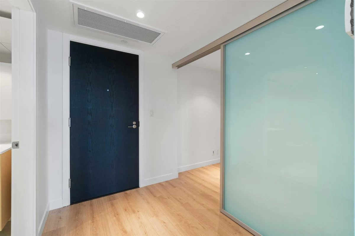 Laundry Room Photo of 2304 1500 Fern Street, North Vancouver, BC