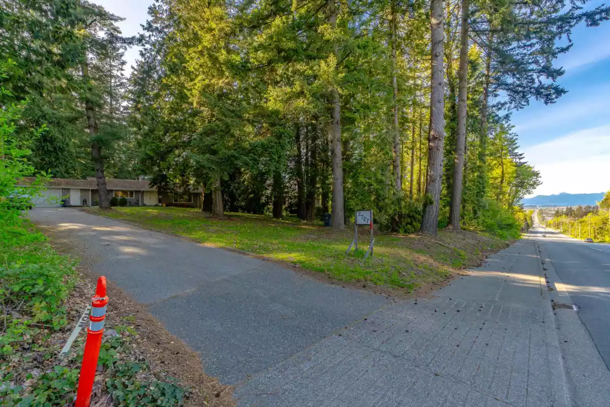 Kitchen Island Photo of 2727 176 Street, Surrey, BC