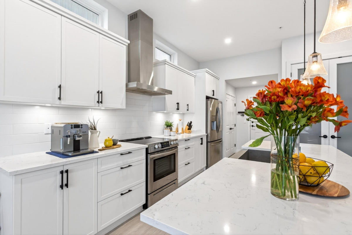 Guest Bathroom Photo of 11327 230 Street, Maple Ridge, BC