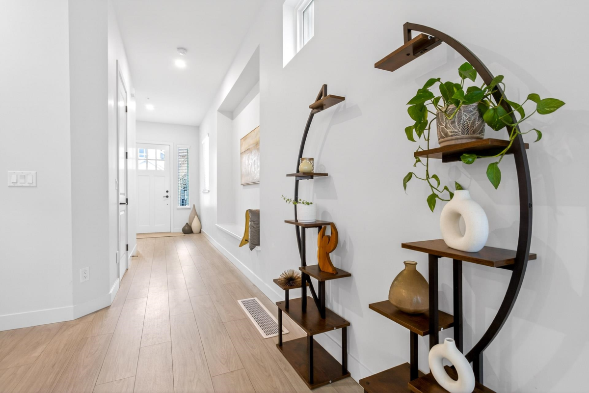 Kitchen Island Photo of 11327 230 Street, Maple Ridge, BC