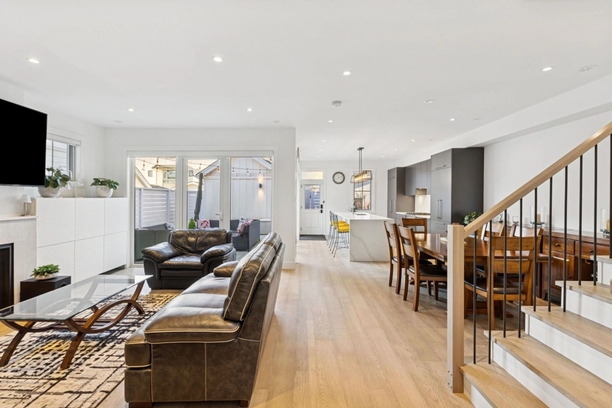 Kitchen Island Photo of 387 Ridge Street, Tsawwassen, BC