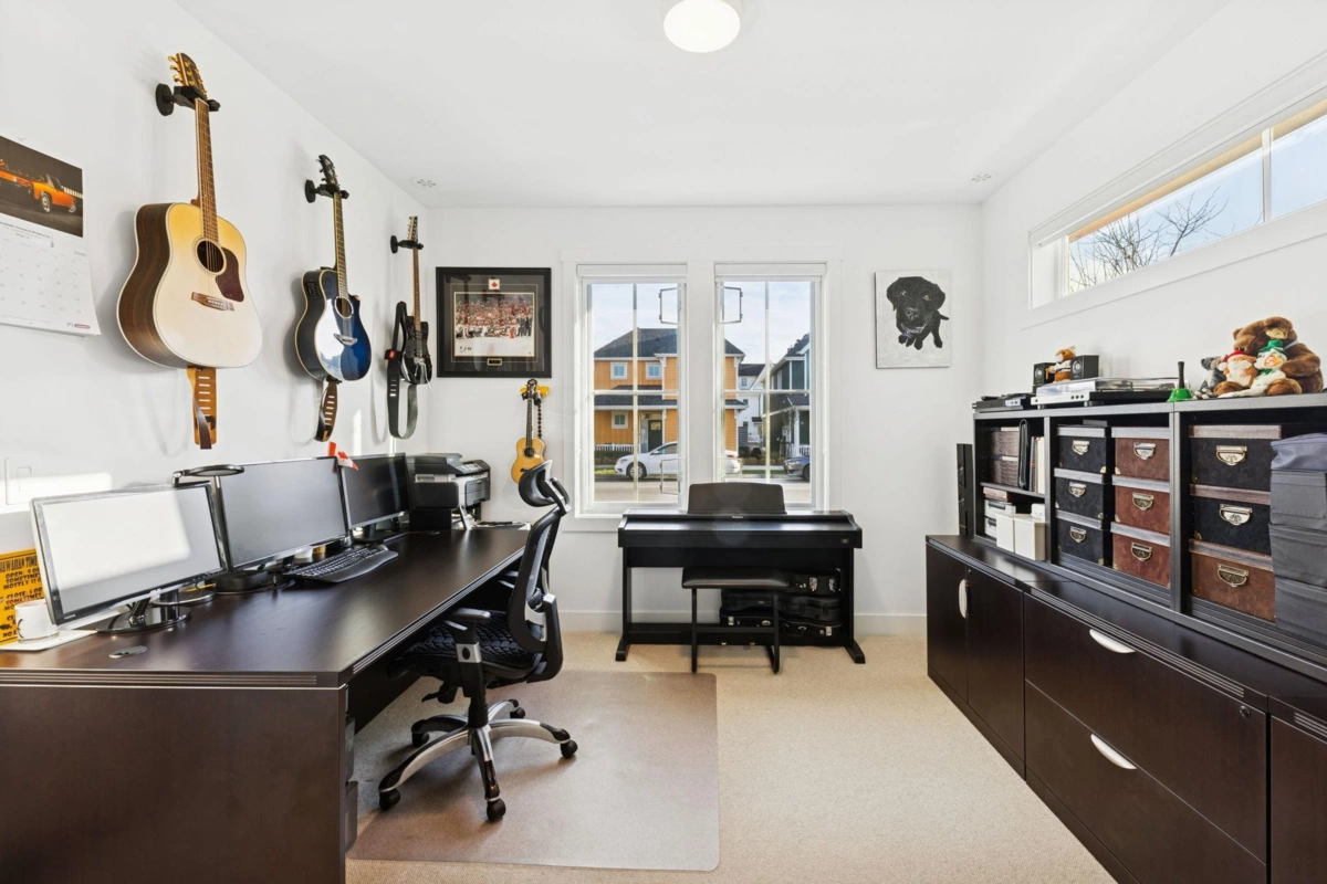 Mudroom Photo of 387 Ridge Street, Tsawwassen, BC