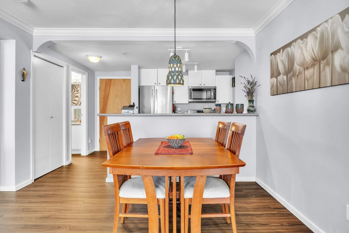 Kitchen Island Photo of 211 1111 Lynn Valley Road, North Vancouver, BC