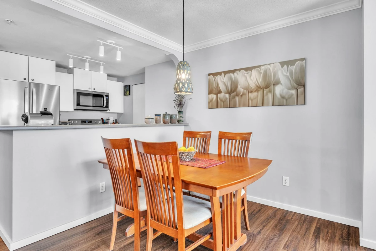 Kitchen Photo of 211 1111 Lynn Valley Road, North Vancouver, BC