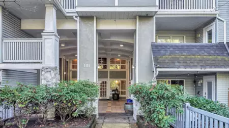 211 1111 Lynn Valley Road, North Vancouver, BC, Lynn Valley — 2 bed apartment/condo for sale